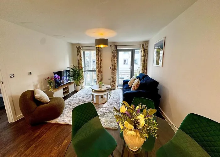 Avocado Tree Apartment